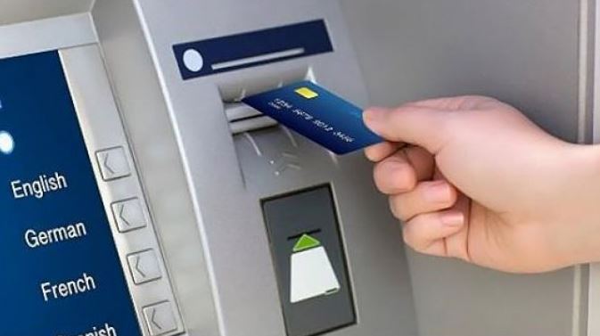 पुढच्या वर्षीपर्यंत 50 टक्के ATM बंद?