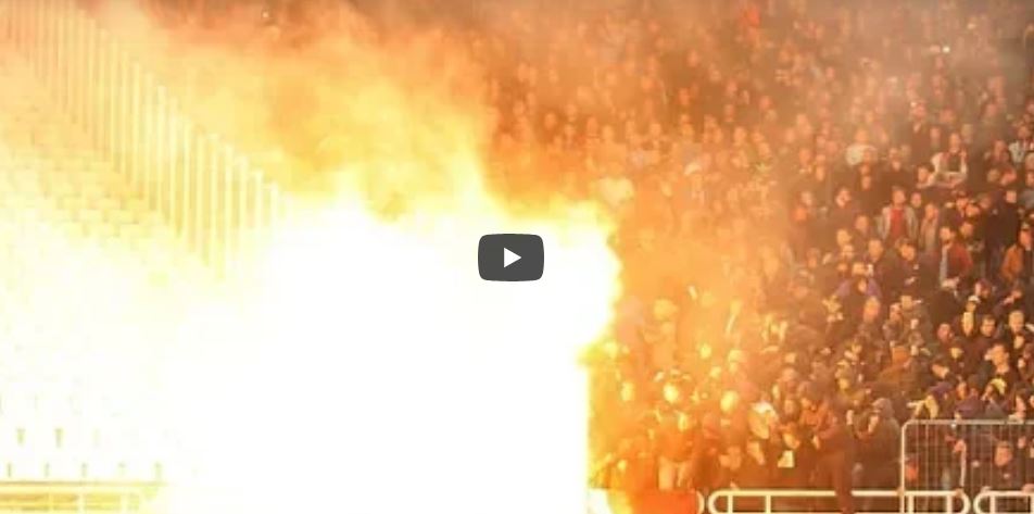VIDEO : पराभव जिव्हारी, चाहत्यांकडून स्टेडियमध्ये बॉम्ब हल्ला
