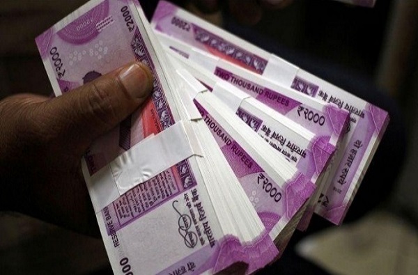 2000 रुपयांच्या नोटा बंद होणार? बँकांच्या एटीएममध्ये मोठ्या बदलाच्या हालचाली