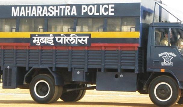 मुंबईतील इर्ल्यात 'अदृश्य' पोलीस स्टेशन