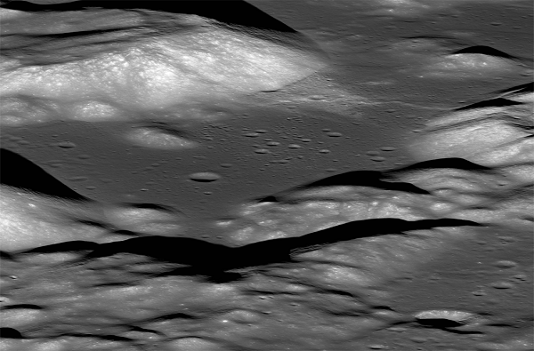 VIDEO : चंद्राचा आकार कमी होतोय, नासाच्या संशोधनात धक्कादायक बाब उघड